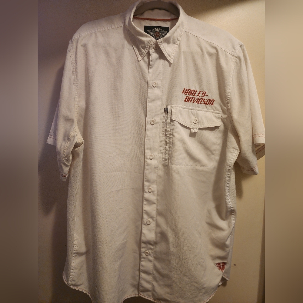 Harley-Davidson White Short Sleeve Button-Down Shirt with Chest Logo